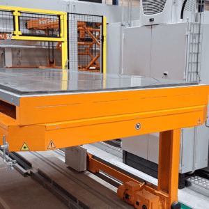 Operating station in sheet metal processing